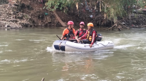 Saat Mandikan Kambing, Seorang Remaja Tenggelam Terseret Arus Dikali Cikarang